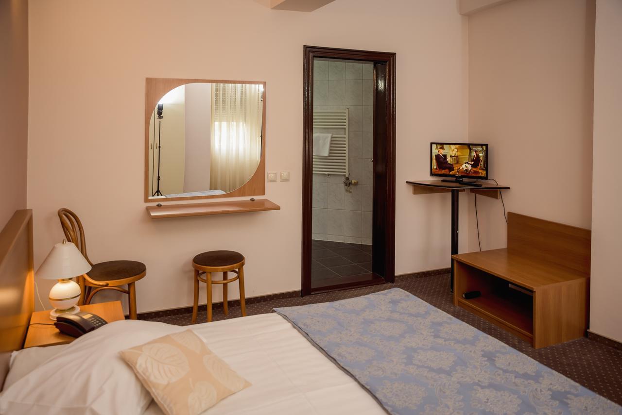 Hotel Reghina Timisoara Luaran gambar