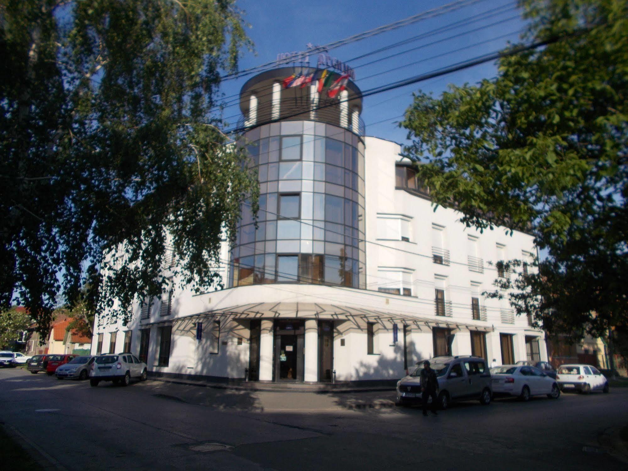 Hotel Reghina Timisoara Luaran gambar