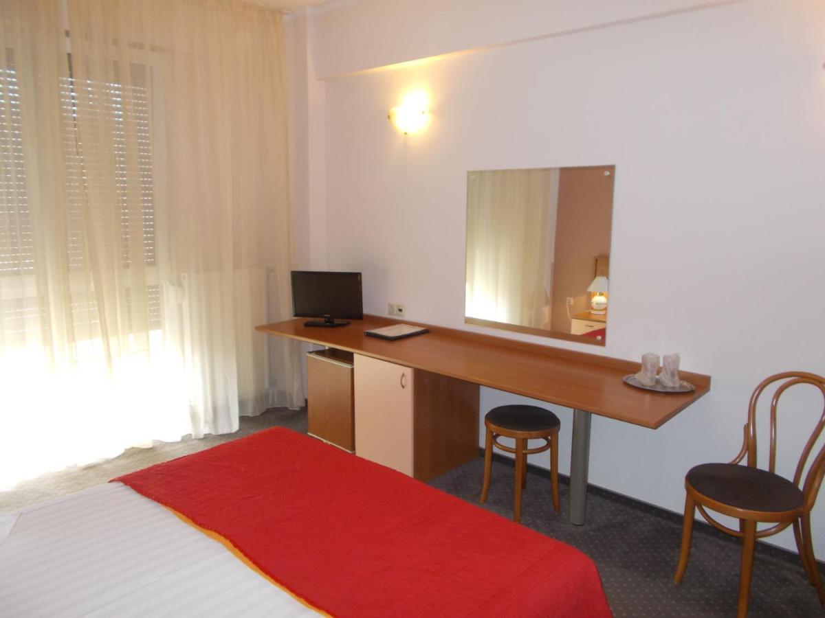 Hotel Reghina Timisoara Bilik gambar